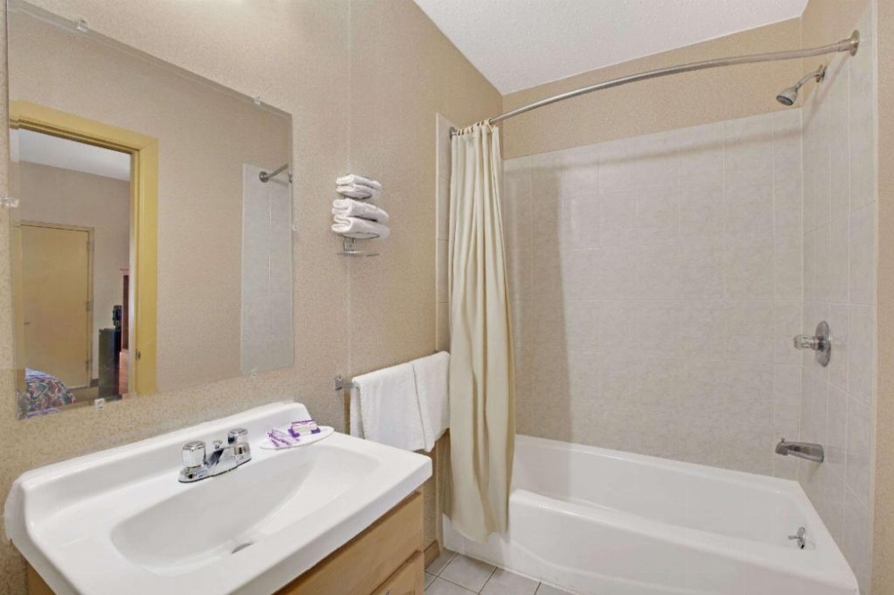 Knights Inn Pine Brook Image 23