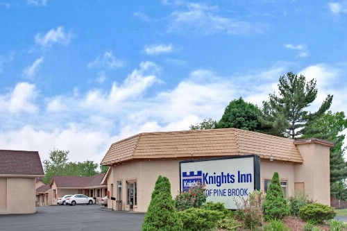 Knights Inn Pine Brook image 3