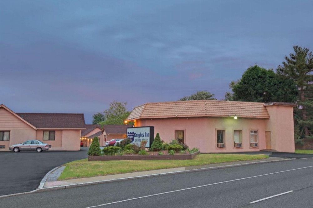 King Room - Non-Smoking