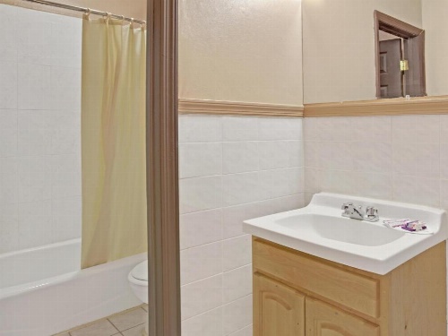 Knights Inn Pine Brook image 8